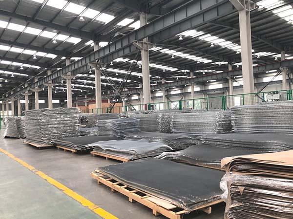 Modularisierung von Zwei-Komponenten-Klebenspritzgeräten für den bequemen Export 4