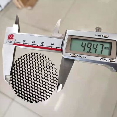 3.2mm Zellgröße Honigsackgitter Honigsackschleife für LED-Licht Anti-Glanz