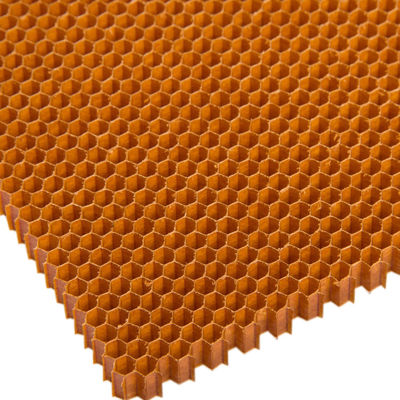 Qualität  600x1220mm Aramid Honeycomb Core , Nomex Honeycomb Core For Radar Radome Fabrik