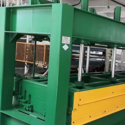 Aluminium-Honeycomb-Panel-Hotpressmaschine mit anpassbarer Öltemperatur zum Verkauf