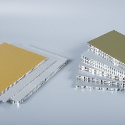 PE- und PVDF-Beschichtungskonstruktion