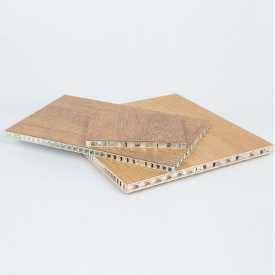 PE-Beschichtet in verschiedenen Farben Aluminium-Honeyballplatten 4x8 Leichtgewicht für die Decke