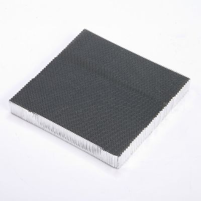 Ultra-kleine Seitenlänge 0,6-2,5 mm 3003 Aluminium-Honeyball-Kernplatten Mikroporen