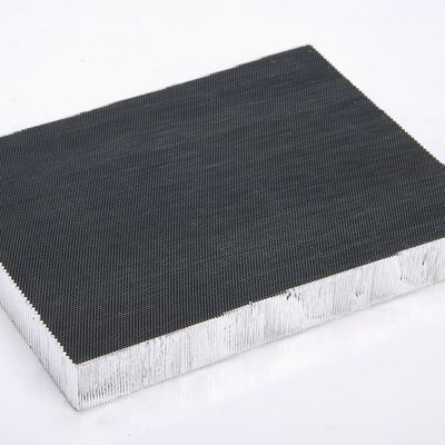 Ultra-kleine Seitenlänge 0,6-2,5 mm 3003 Aluminium-Honeyball-Kernplatten Mikroporen