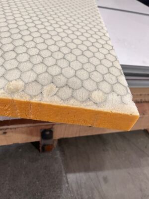 Seitenlänge 6~15 mm Aluminium-Honeyballkern mit Schaumstoff