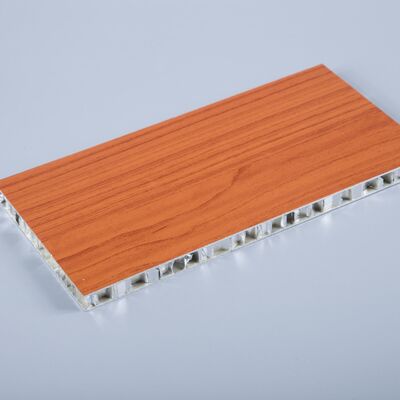 5 ~ 100 mm Dicke Aluminium-Honeyballplatte für passive Gebäude Vorhangwand