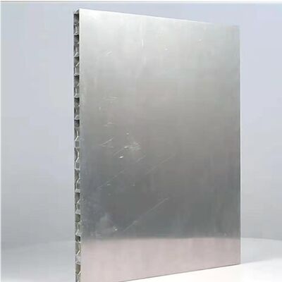 Anwendung von PVDF-Aluminium-Wabenplatten im Außenbeschattungssystem
