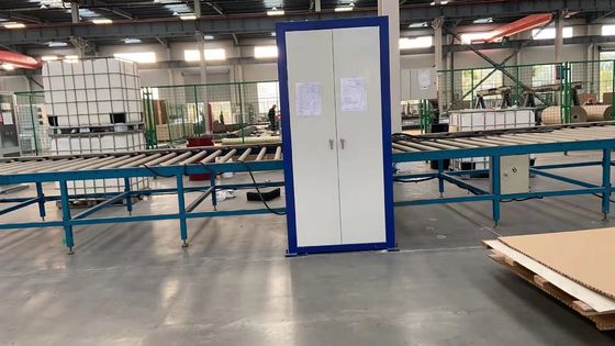 Automatische Hochleistungs-Fähnchenklebmaschine zur Herstellung von Flächenscheiben