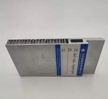 1000*2000mm Größe geschweißte Aluminium-Wabenplatte für Innen-Schwimmdach