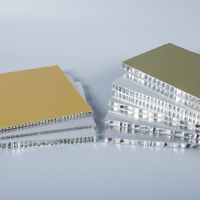 Al3003 Al5052 Aluminium-Wandplatten aus Honighalm 30 mm für Vorhangwanddekoration
